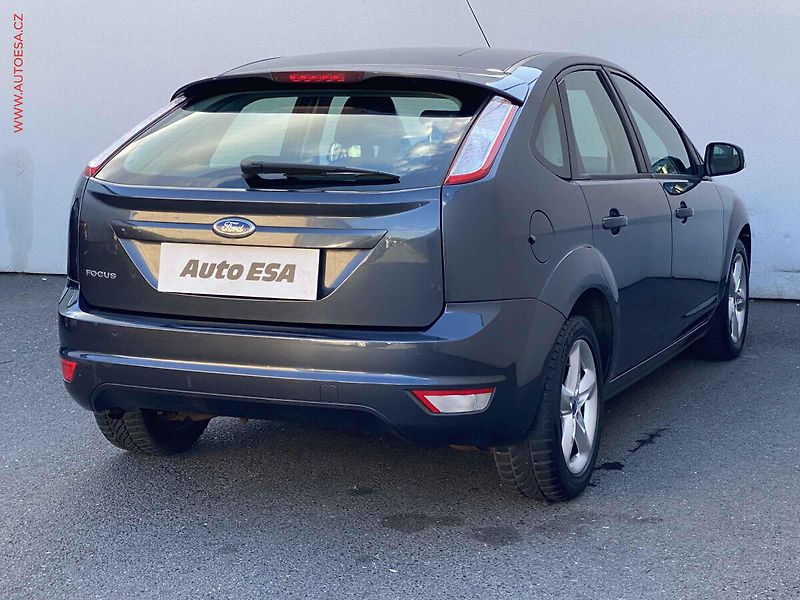 Ford Focus (2010) 1.6 16V, Style, AC - fotka 4 z 16