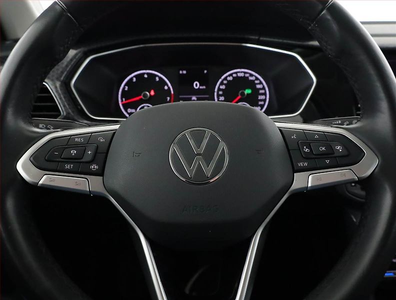 Volkswagen T-Cross (2022) R-Line 1.5 TSI - fotka 8 z 16