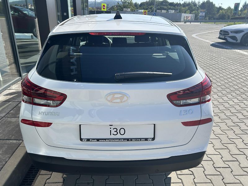 Hyundai i30 WG 1,5i 70 kW MT COMFORT FL - fotka 5 z 30