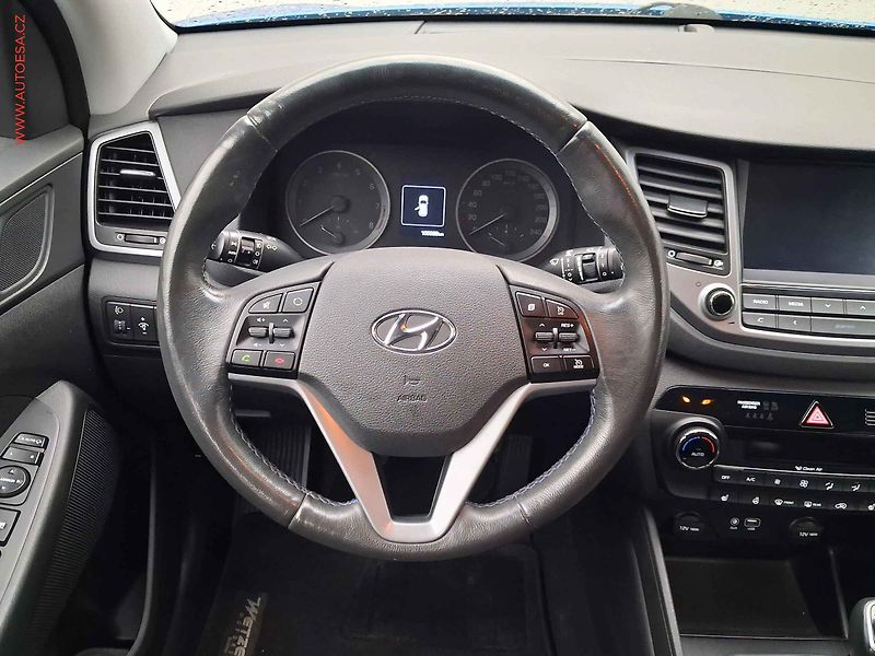 Hyundai Tucson (2016) 1.6 GDi, Navi, kamera, TZ - fotka 11 z 18
