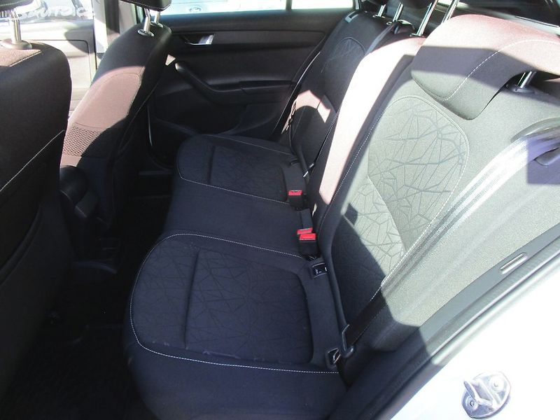 Škoda Fabia 1,0 TSI-70KW-STK ČR+NOVÝ OLEJ - fotka 14 z 23