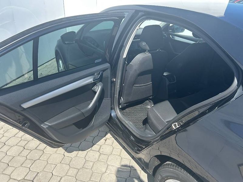 Škoda Octavia Ambition 7DSG 1,5TSI - fotka 7 z 23