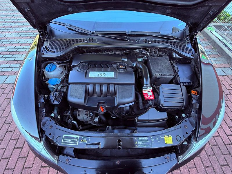 Škoda Octavia 1.6 MPi Ambiente, ČR - fotka 19 z 20