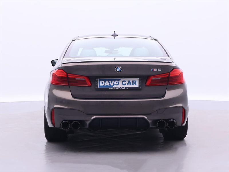 BMW M5 4,4 V8 441kW xDrive Individual - fotka 6 z 46