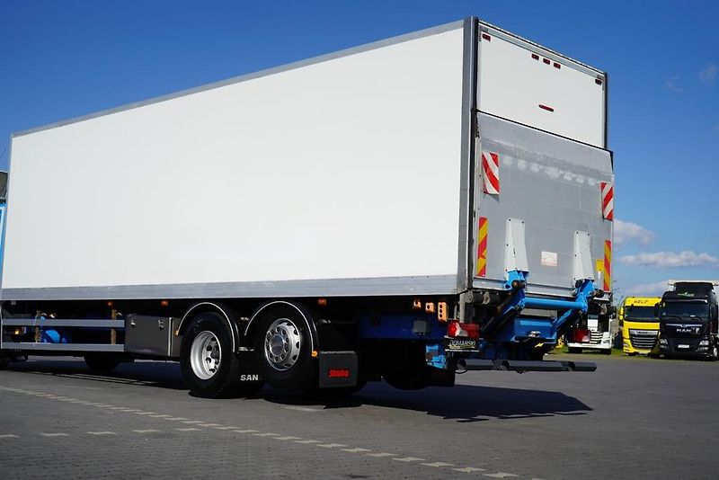 Scania (2009) R 380 / E 5 / CHŁODNIA + WINDA - fotka 39 z 44