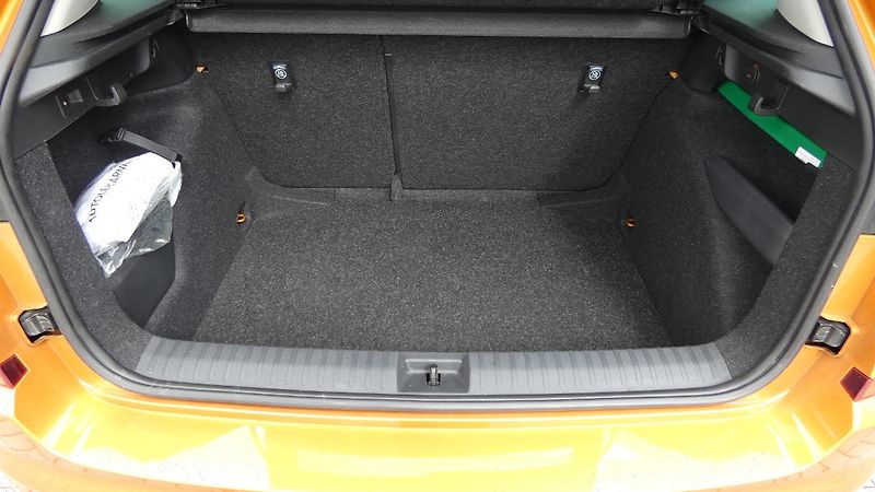 Škoda Kamiq 1.0 TSI Style DSG - fotka 20 z 22