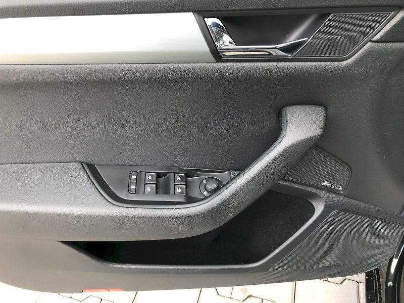 Škoda Superb (2018) COMBI 2.0 TDi - 110 kW, AMBITI - fotka 15 z 20