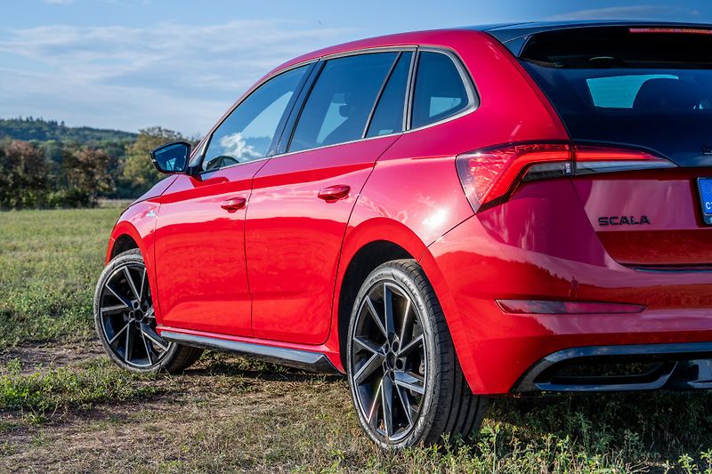 Škoda Scala (2021) Monte Carlo 1.5 TSI, TOP stav - fotka 7 z 29