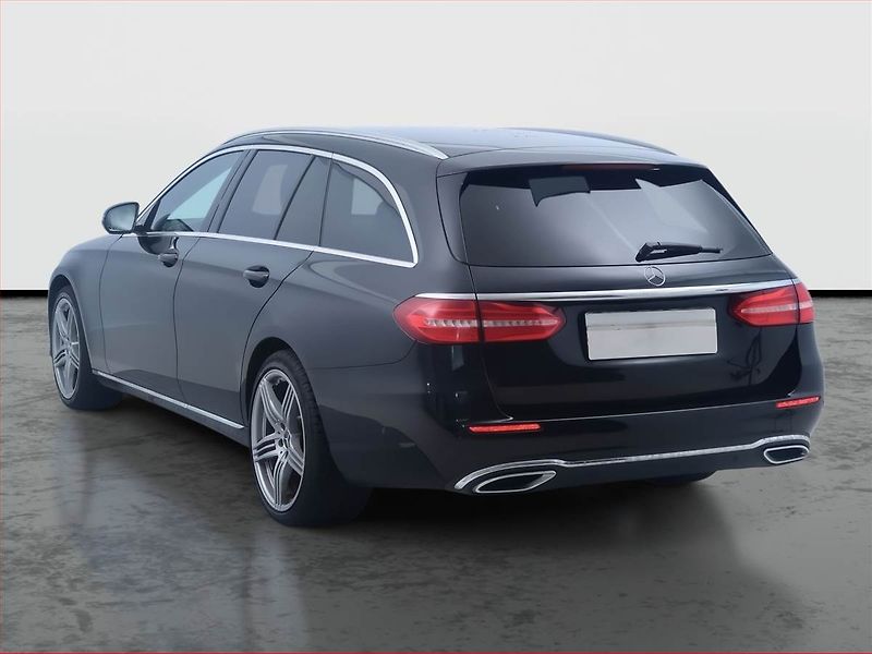 Mercedes-Benz Třídy E (2017) E 220 d, Automat, Kůže, Navi - fotka 4 z 16