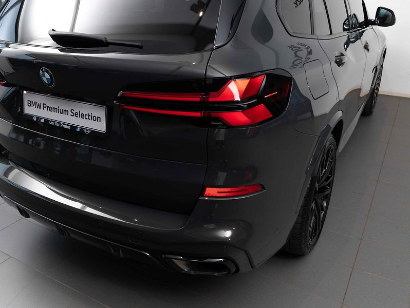 BMW X5 xDrive40d - fotka 9 z 24