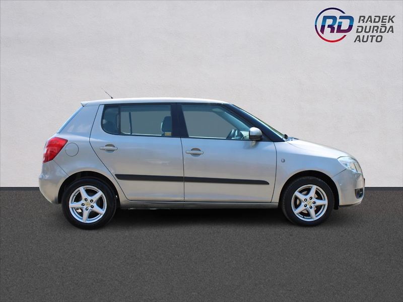 Škoda Fabia 1,2 HTP  NOVÉ V ČR,1.MAJITEL - fotka 4 z 20