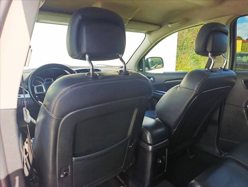 Fiat Freemont 2,0 MULTIJET 7MÍST AWD AT NAVI - fotka 19 z 41