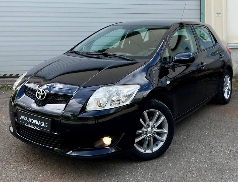Toyota Auris (2008) 1.4 VVT-i 71 KW –  NÍZKÝ NÁJEZ - fotka 3 z 25
