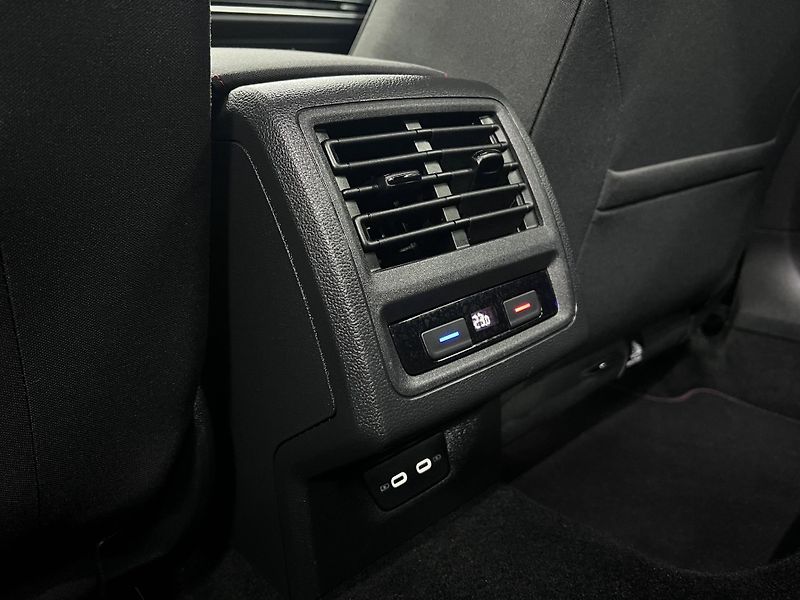 Volkswagen Golf GTI 180 kW Servis 68tkm - fotka 18 z 49