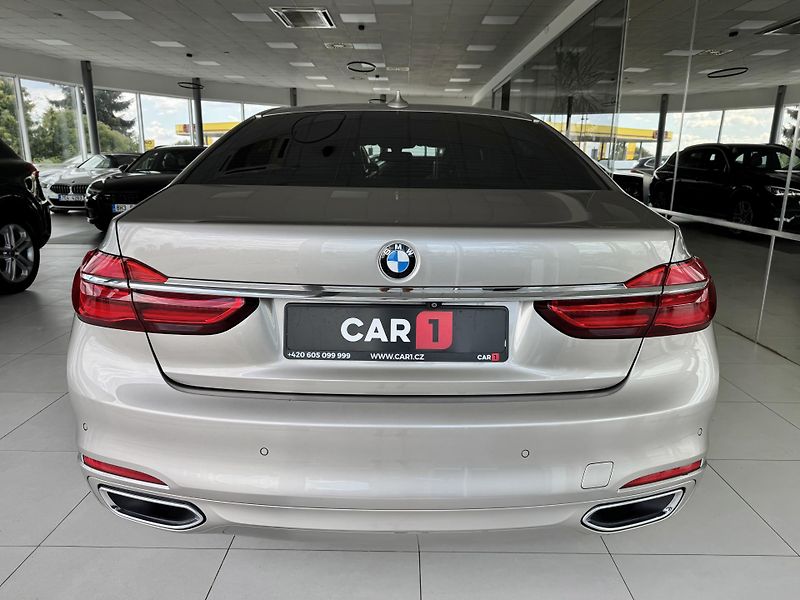 BMW Řada 7 730d xDrive*Laser*Dověry*Masáž - fotka 6 z 46