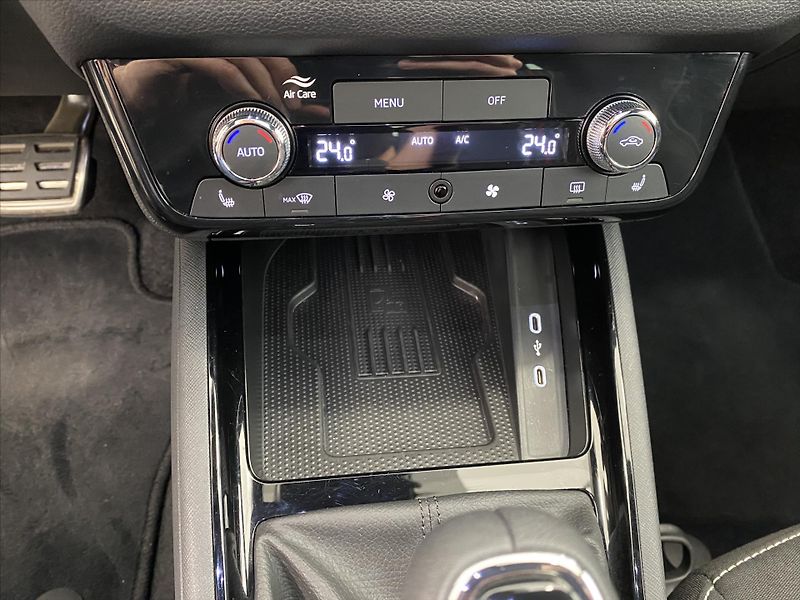 Škoda Scala 1,0 TSI 85kW DSG Monte Carlo - fotka 17 z 29