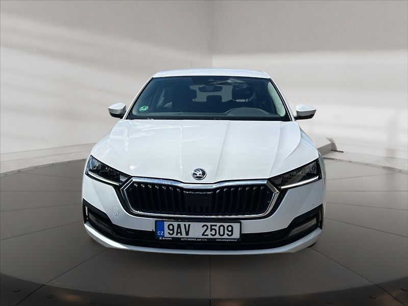 Škoda Octavia 2,0 TDI 110 Ambition DSG 5d - fotka 2 z 11