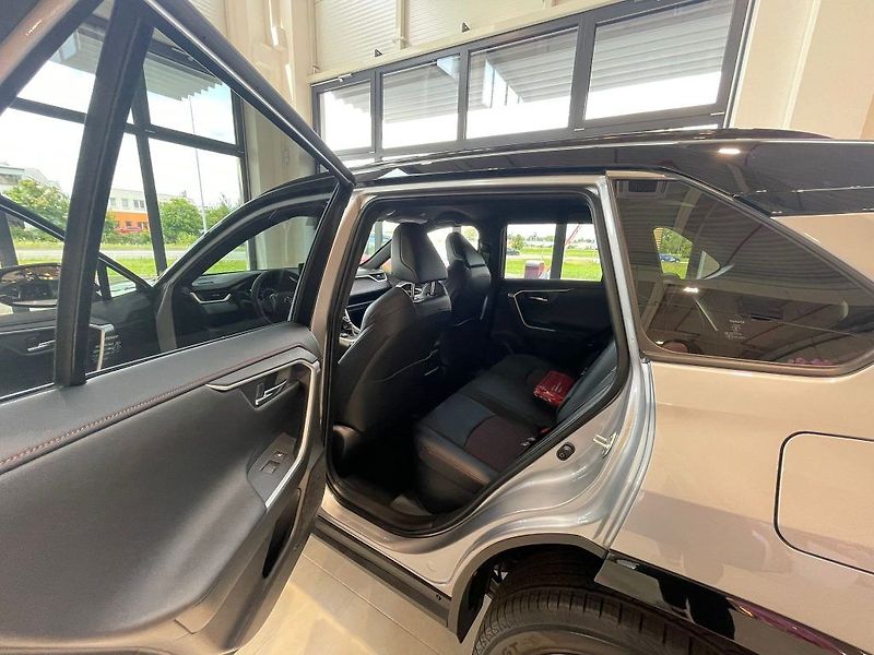 Toyota RAV4 2.5 4x4 Plug-In Selection - fotka 20 z 25