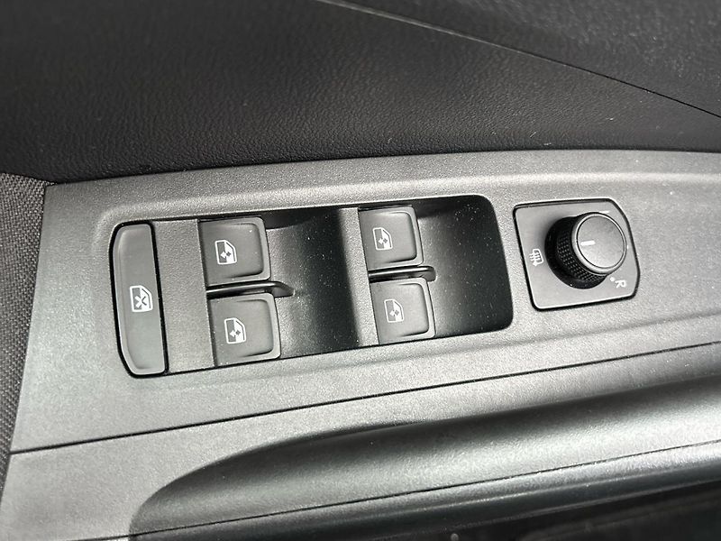 Škoda Fabia SELECTION - fotka 21 z 26