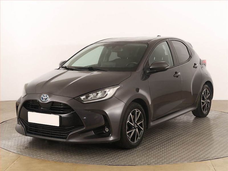 Toyota Yaris (2023) 1.5 VVT-i Hybrid, Automat - fotka 2 z 18