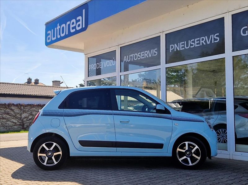 Hyundai i40 1,7 CRDi, Navi, Xenony, Tažné - fotka 6 z 26