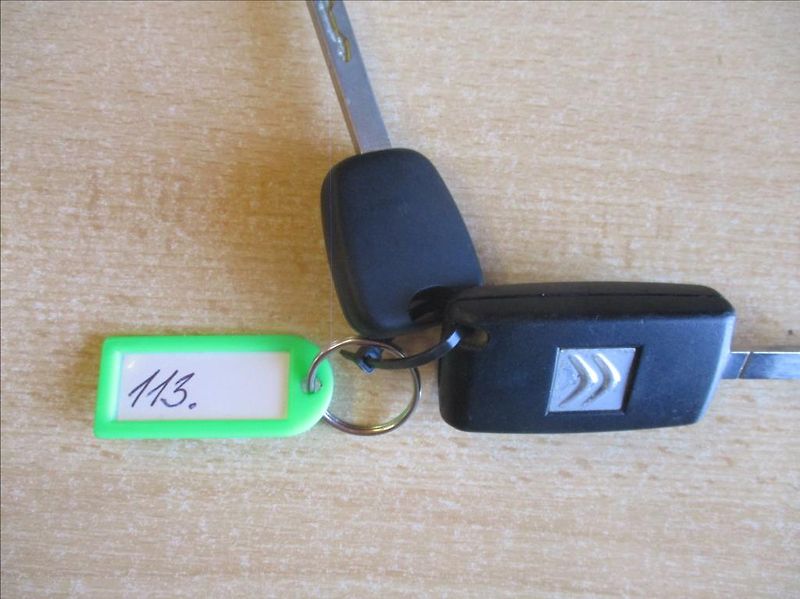 Citroën C3 1,2 VTi,klima,serv.kn.CZ - fotka 21 z 25
