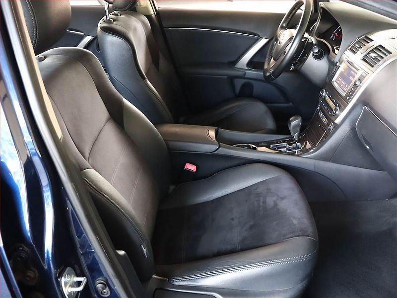 Toyota Avensis (2012) 1.8 Valvematic, Automat - fotka 7 z 18