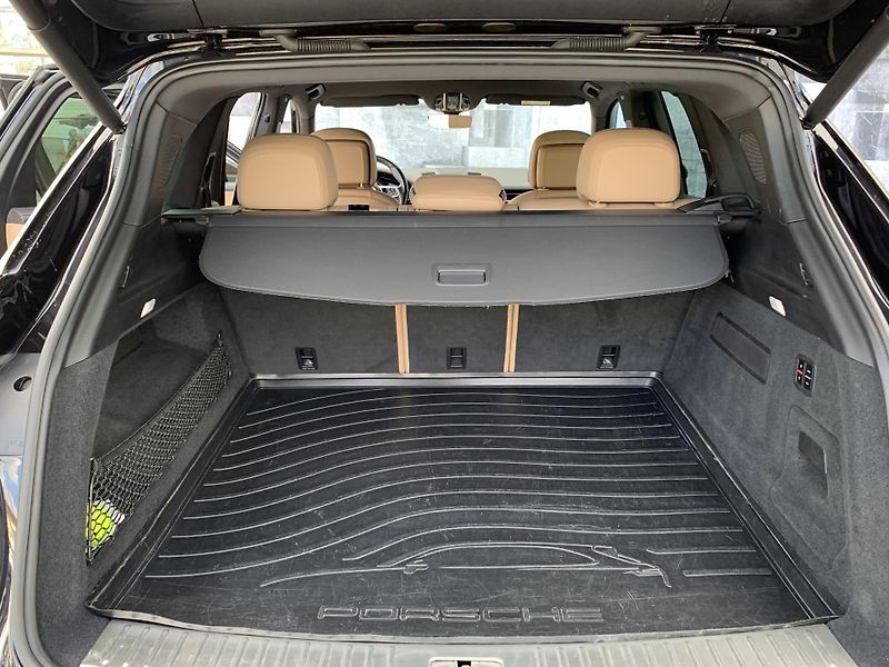 Porsche Cayenne (2019) 3.0i, 250KW, VZDUCH, ZÁRUKA - fotka 11 z 25