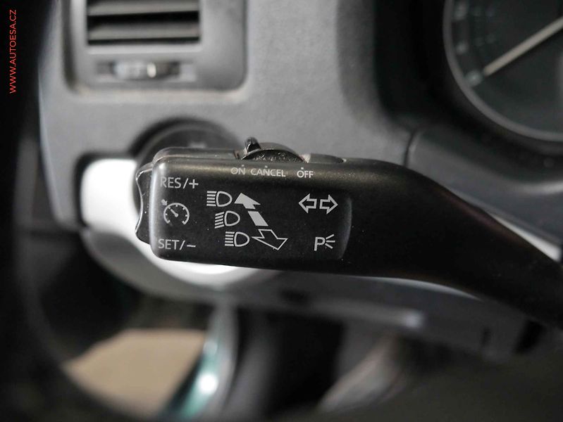 Škoda Octavia (2008) 1.6MPi, 1.maj, Navi, výhř - fotka 15 z 16