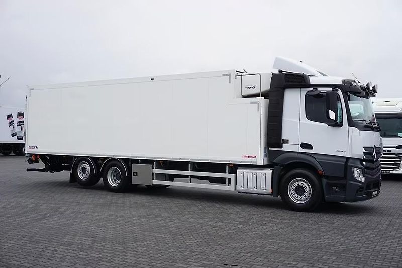 Mercedes-Benz Actros (2019) 2553 6x2 chlaďák + HČ EURO 6 - fotka 4 z 19
