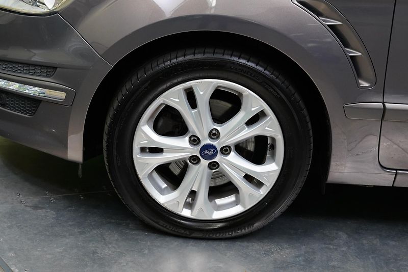 Ford S-MAX - fotka 10 z 27