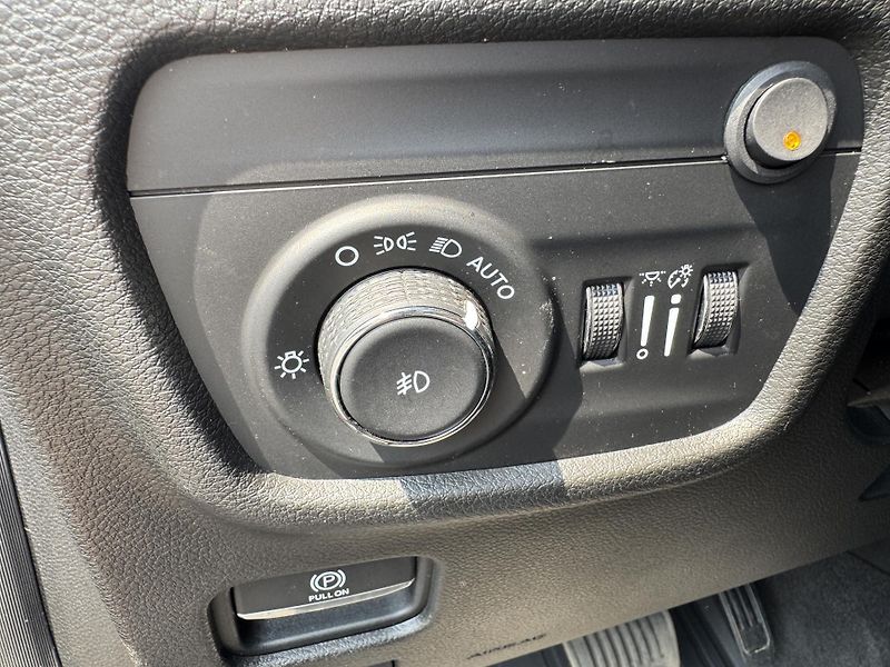 Jeep Grand Cherokee 3.6 V6 L, 6 míst, 4x4 - fotka 47 z 50