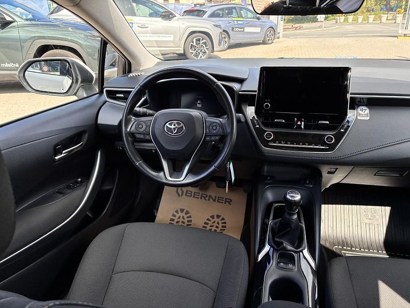 Toyota Corolla 1,5-92KW,COMFORT,1.MAJITEL,TOP - fotka 16 z 30