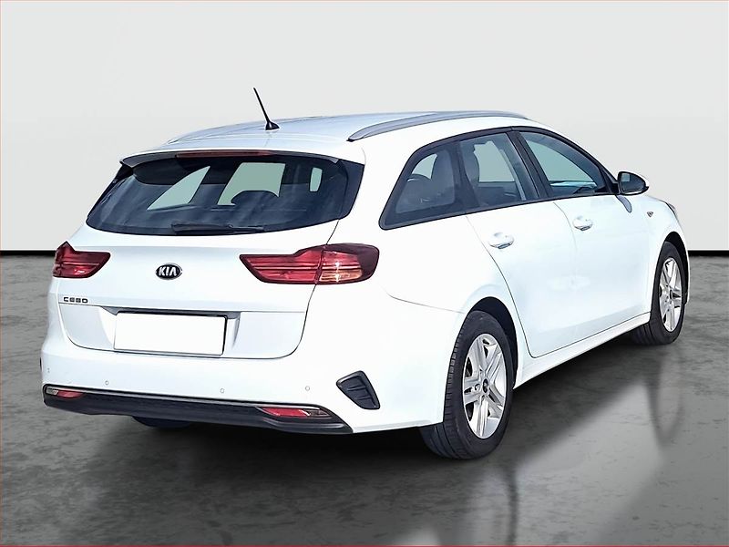 Kia Ceed (2021) 1.6 CRDi MHEV, Serv.kniha - fotka 5 z 17