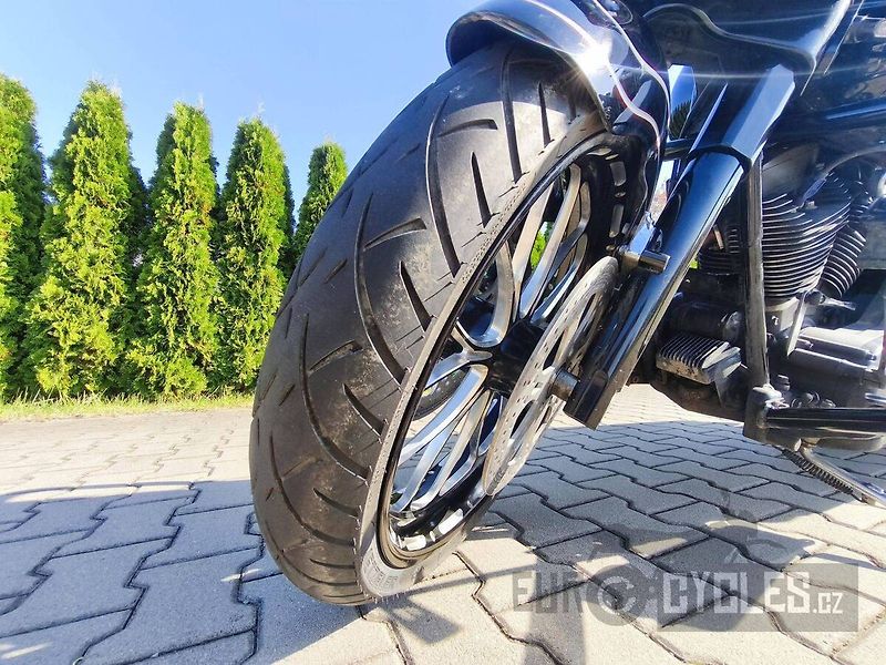 Harley-Davidson FLHTCUI Electra Glide Ultra Classic (2006) 127CUI - fotka 10 z 13