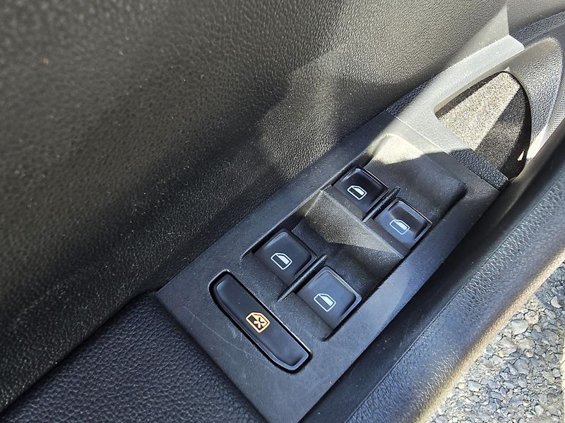 Škoda Octavia 1.4TSI ELEGANCE 1Majitel - fotka 13 z 20