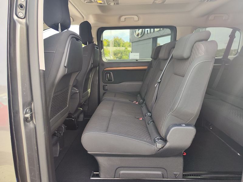 Toyota ProAce Verso 2.0 D-4D/106kW Family L1 - fotka 13 z 35