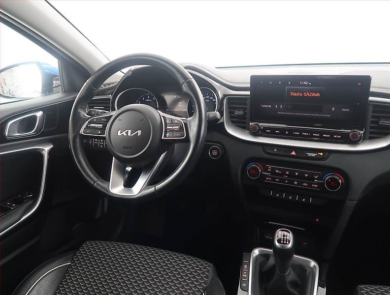 Kia XCeed (2023) 1.5 T-GDI - fotka 7 z 15