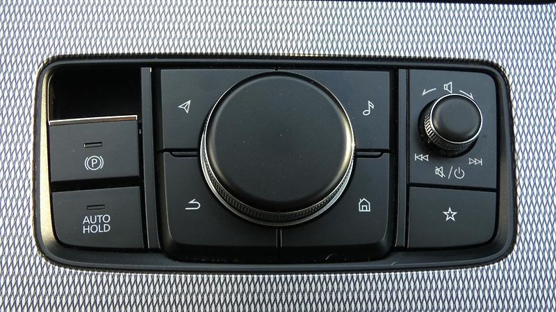 Mazda CX-60 2,5 l e-Skyactiv PHEV Homura - fotka 18 z 27