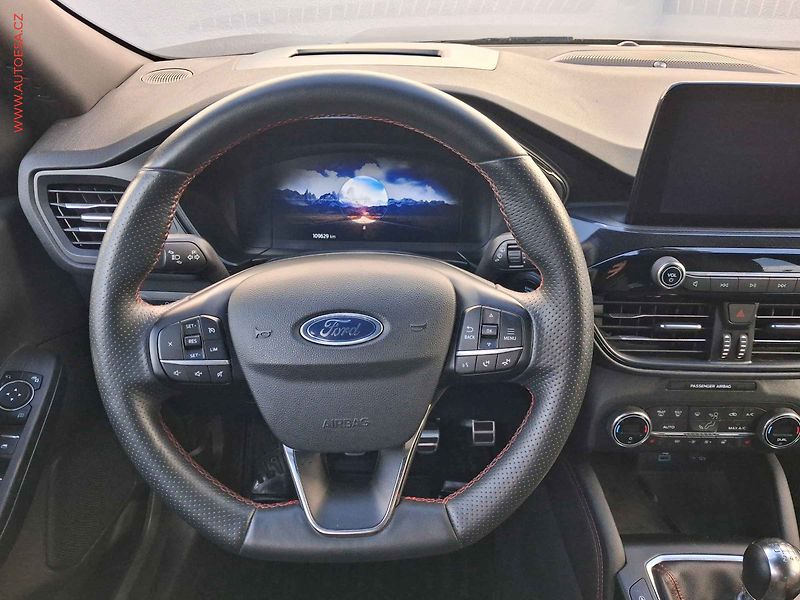 Ford Kuga (2021) 1.5 EB, ST-Line, LED, navi - fotka 11 z 21