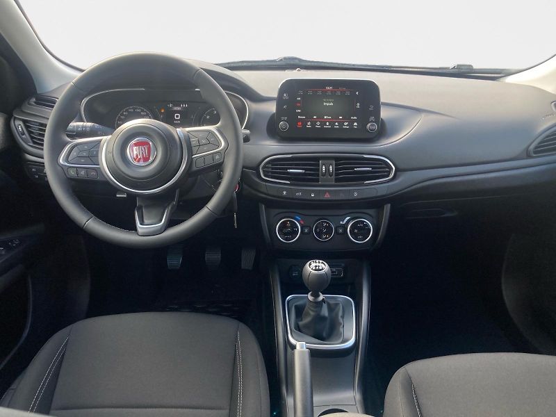 Fiat Tipo (2025) Sedan Urban 1.6 MultiJet 130k  - fotka 10 z 15