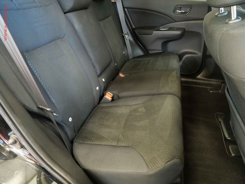 Honda CR-V (2017) 2.0 i 4x4, Temp. park. kamera - fotka 13 z 23
