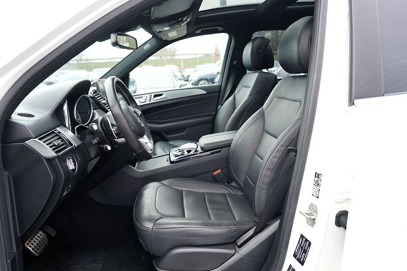 Mercedes-Benz GLS 350d 4Matic AMG/ČR - fotka 27 z 49