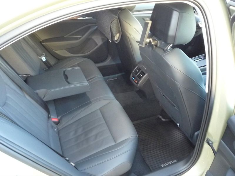 Škoda Superb (2024) 2,0TDi 110kW DSG L&K - fotka 11 z 18
