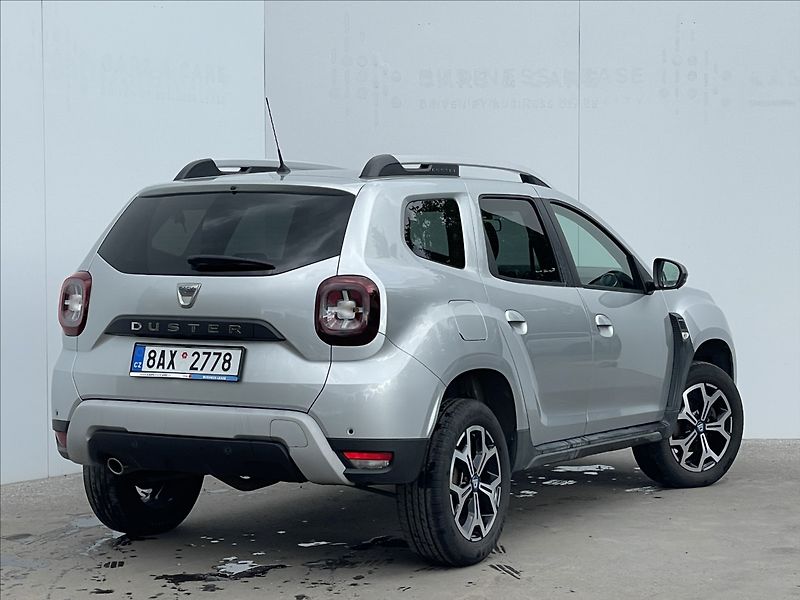 Dacia Duster 1,3 TCe 150 4x4 Celebration - fotka 3 z 22