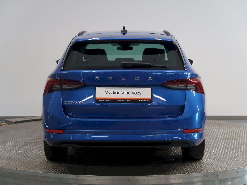 Škoda Octavia (2024) FRESH PLUS 1.5TSI 110KW KAMERA - fotka 9 z 38