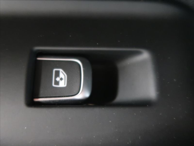 Audi A3 2,0 TDI S-line 1.majitel - fotka 29 z 38