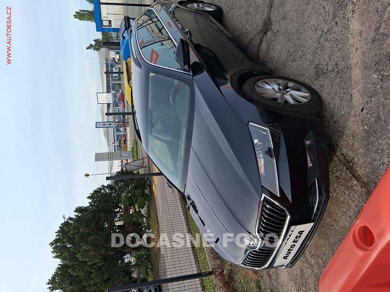 Škoda Superb (2016) 2.0 TDi, ČR, STK5/28 - fotka 1 z 3