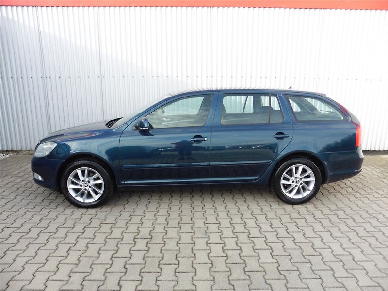 Škoda Octavia 1,4 II Combi 1.4 TSi Elegance - fotka 3 z 12