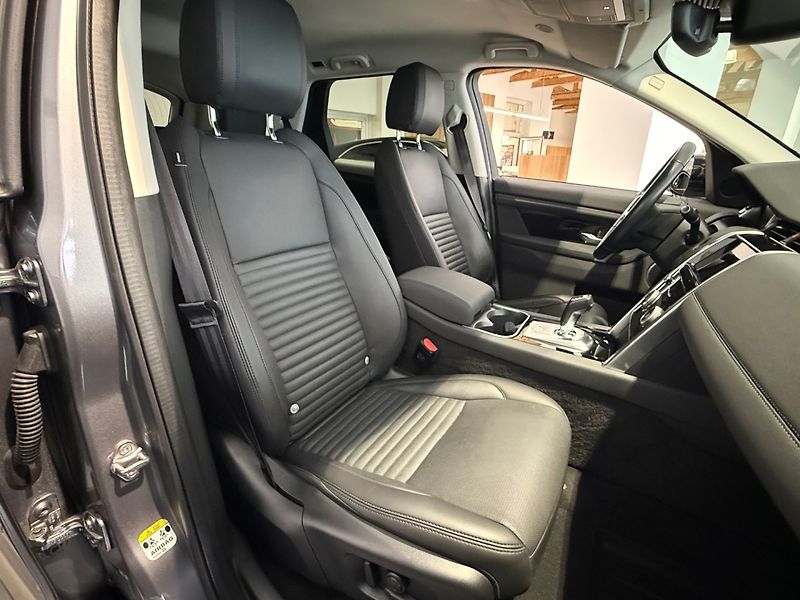 Land Rover Discovery Sport (2023) S D165 9AT AWD - fotka 10 z 28
